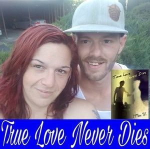 Meet your Posher, Codyerin